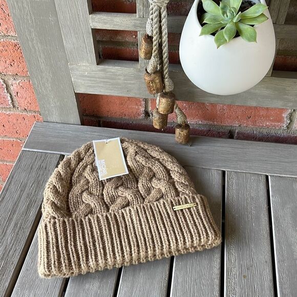 Mk Cuffed Cable Knit Beanie NWT Warm Cozy Stretch Hat